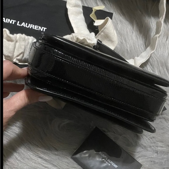 LE 61 LEATHER HANDBAG  Authentic of Saint Laurent ( Brand New) - Picture 10 of 14